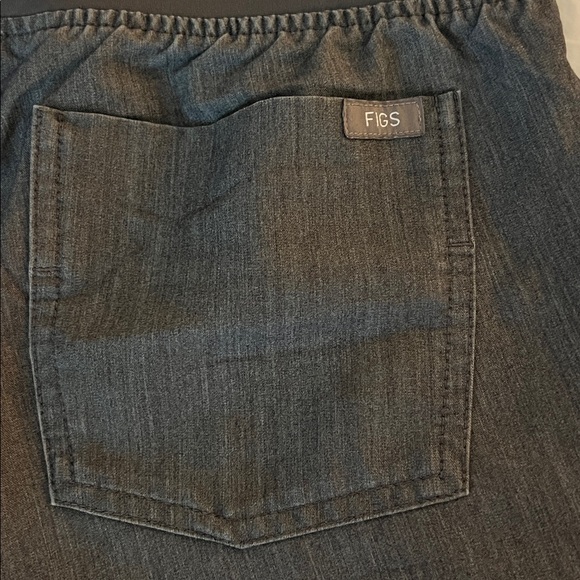 XS Figs gray Zamora Jogger scrub pants - Picture 4 of 6